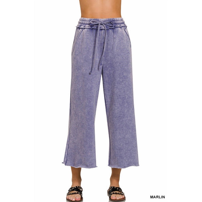 Acid Washed Raw Hem Cropped Sweatpants In Marlin