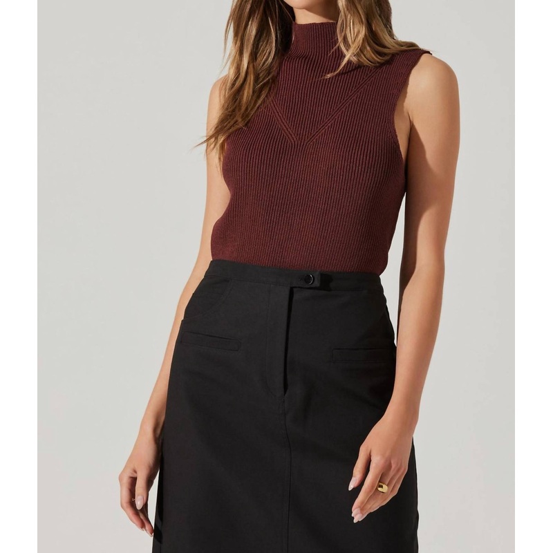 Zea Mock Neck Sleeveless Sweater In Mulberry
